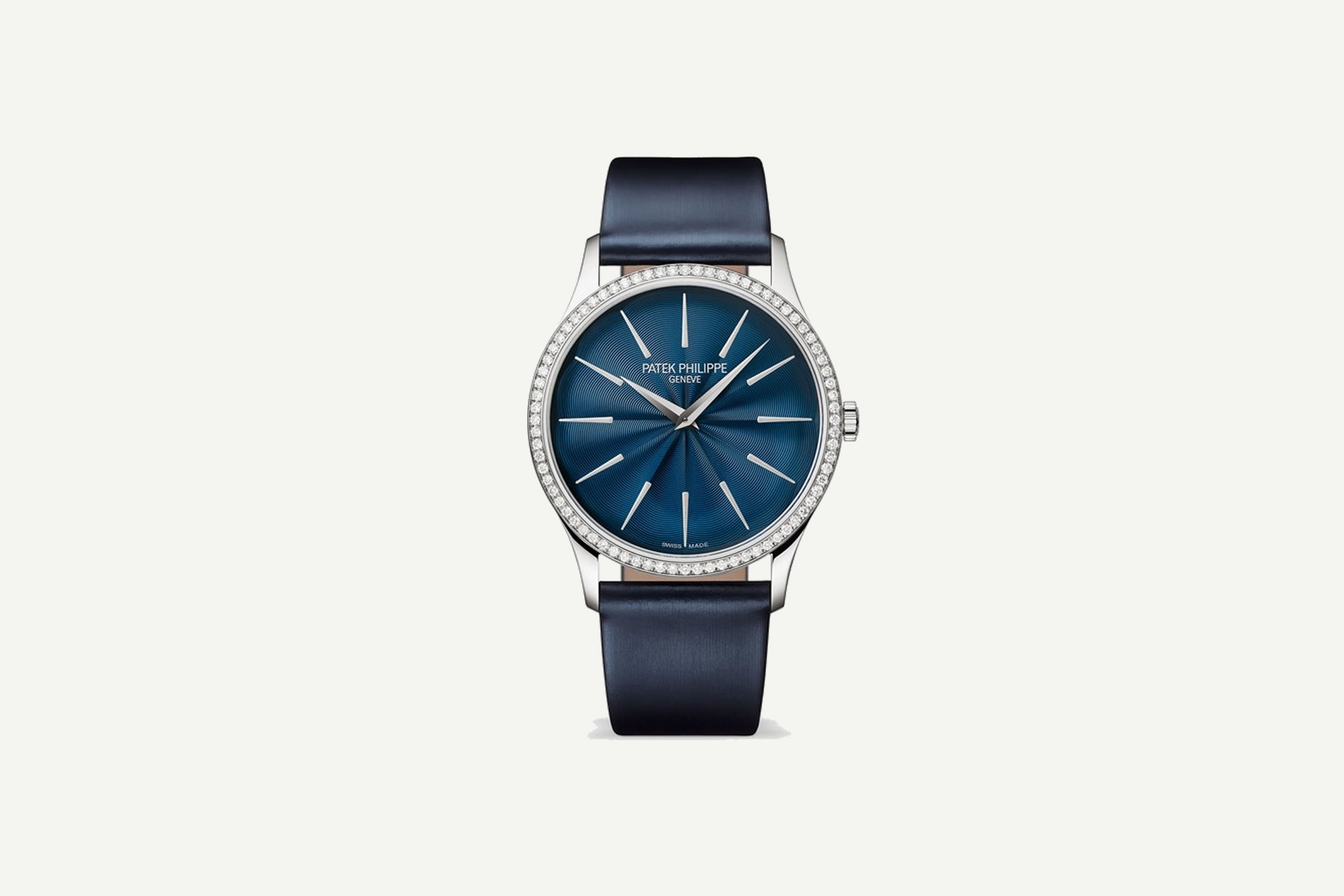 Calatrava for women with a lacquered guilloché dial and automatic movement